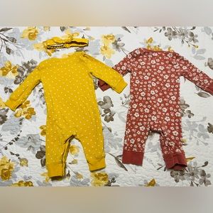 Two piece Carter’s